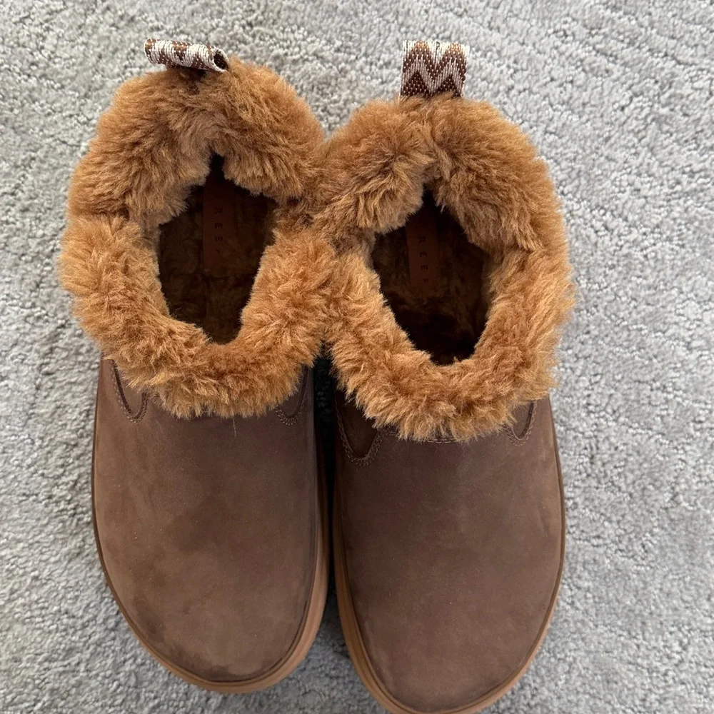 REEF Brown Fur-Lined Slip-On Shoes - Picture 3 of 5